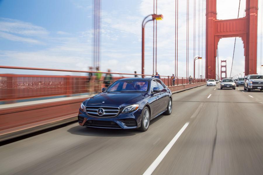  Mercedes-Benz E300 4Matic AMG Line 2016 года  (фото 23 из 30)